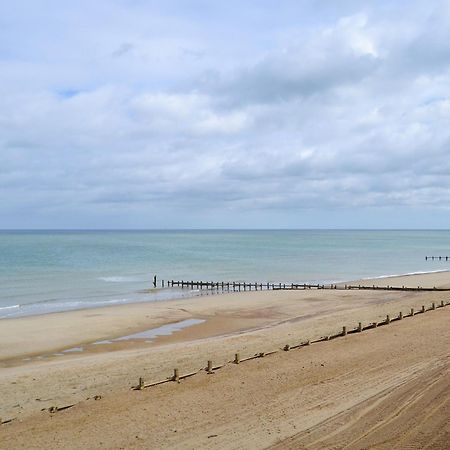 Вілла Rosemarys Sea View Bacton  Екстер'єр фото